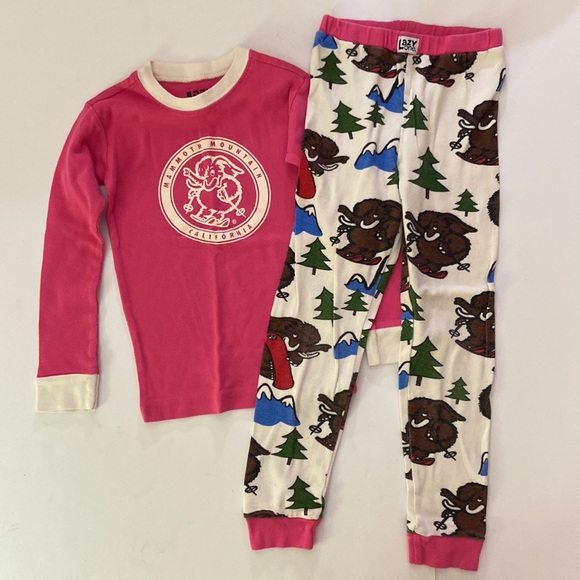Mammoth Mountain pajamas . 2 piece set size 6 - Picture 5 of 6